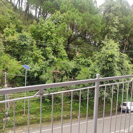 Hotel Amandeep Dharamshala Eksteriør bilde