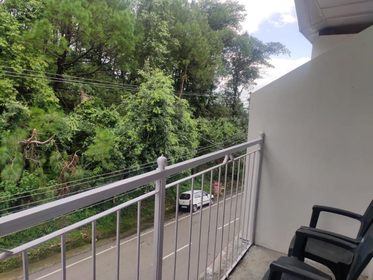 Hotel Amandeep Dharamshala Eksteriør bilde