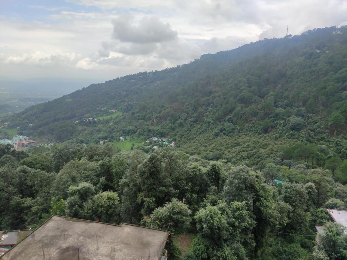 Hotel Amandeep Dharamshala Eksteriør bilde