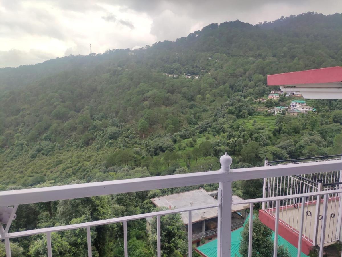 Hotel Amandeep Dharamshala Eksteriør bilde
