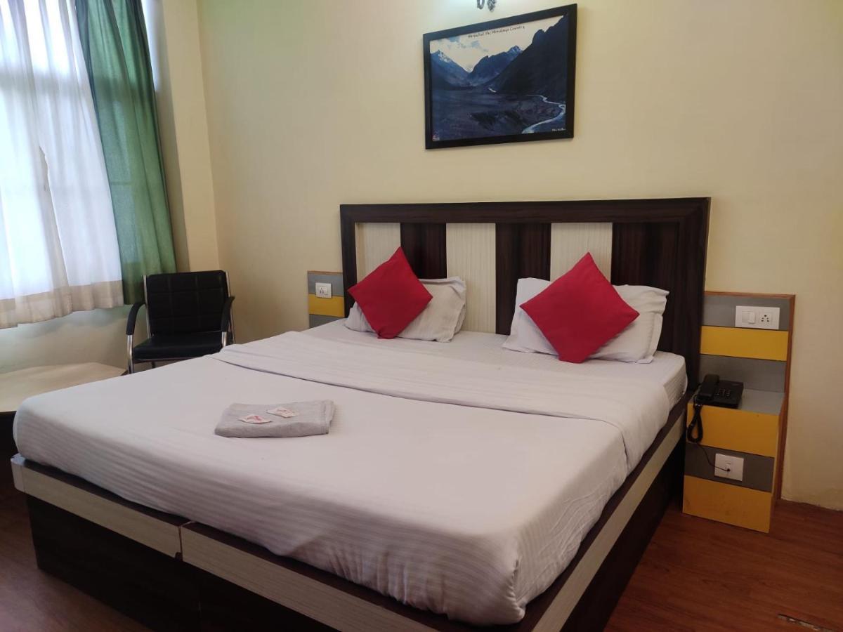 Hotel Amandeep Dharamshala Eksteriør bilde