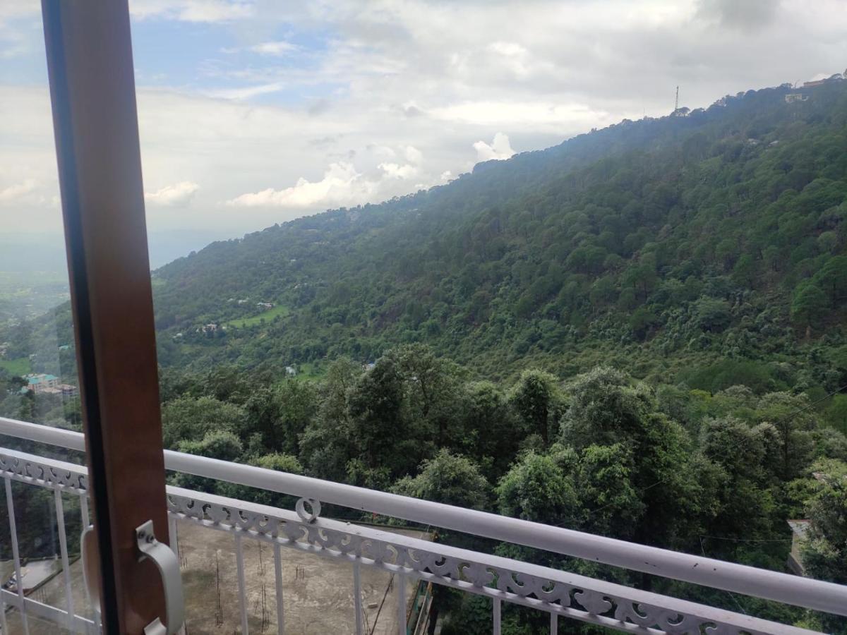 Hotel Amandeep Dharamshala Eksteriør bilde