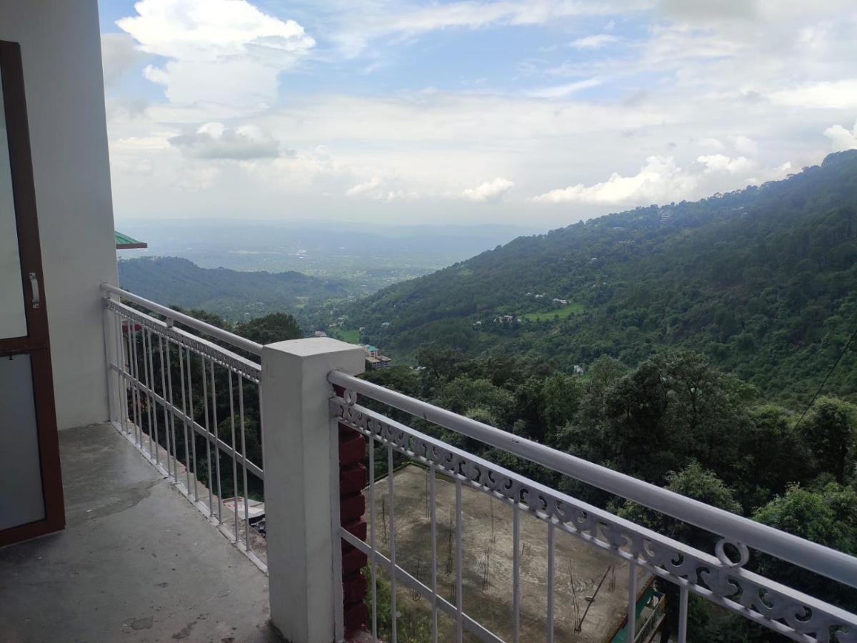Hotel Amandeep Dharamshala Eksteriør bilde