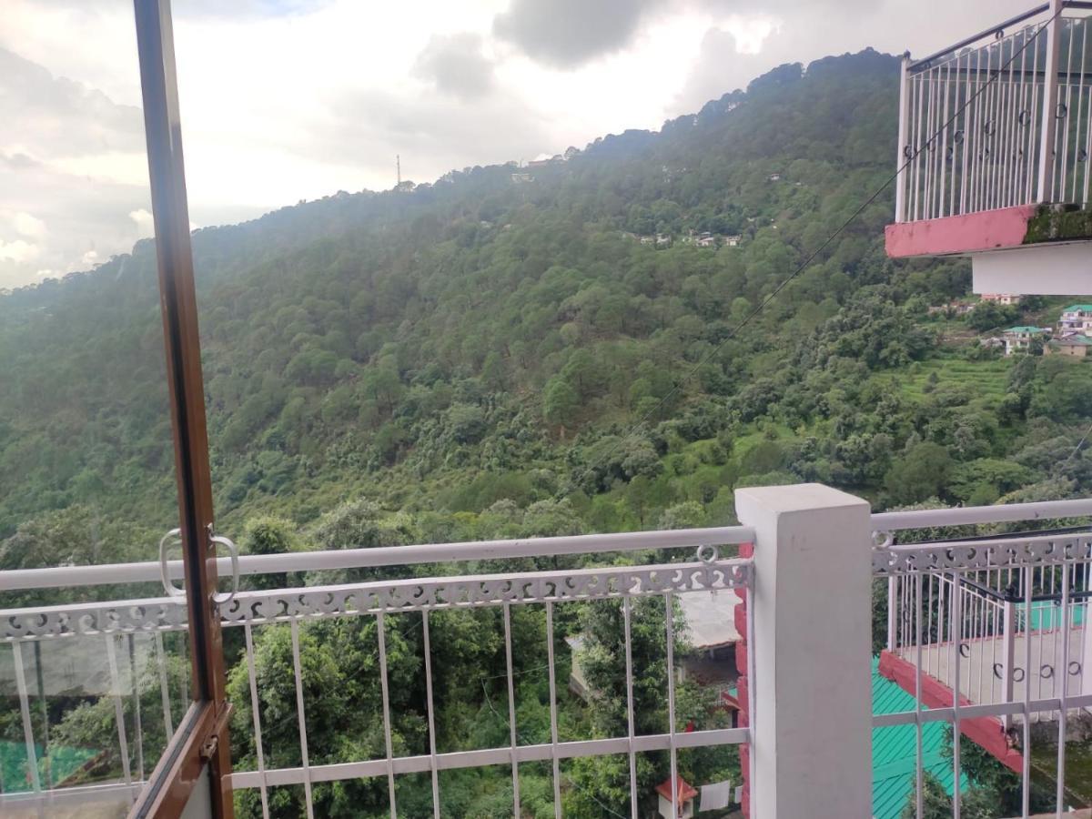 Hotel Amandeep Dharamshala Eksteriør bilde